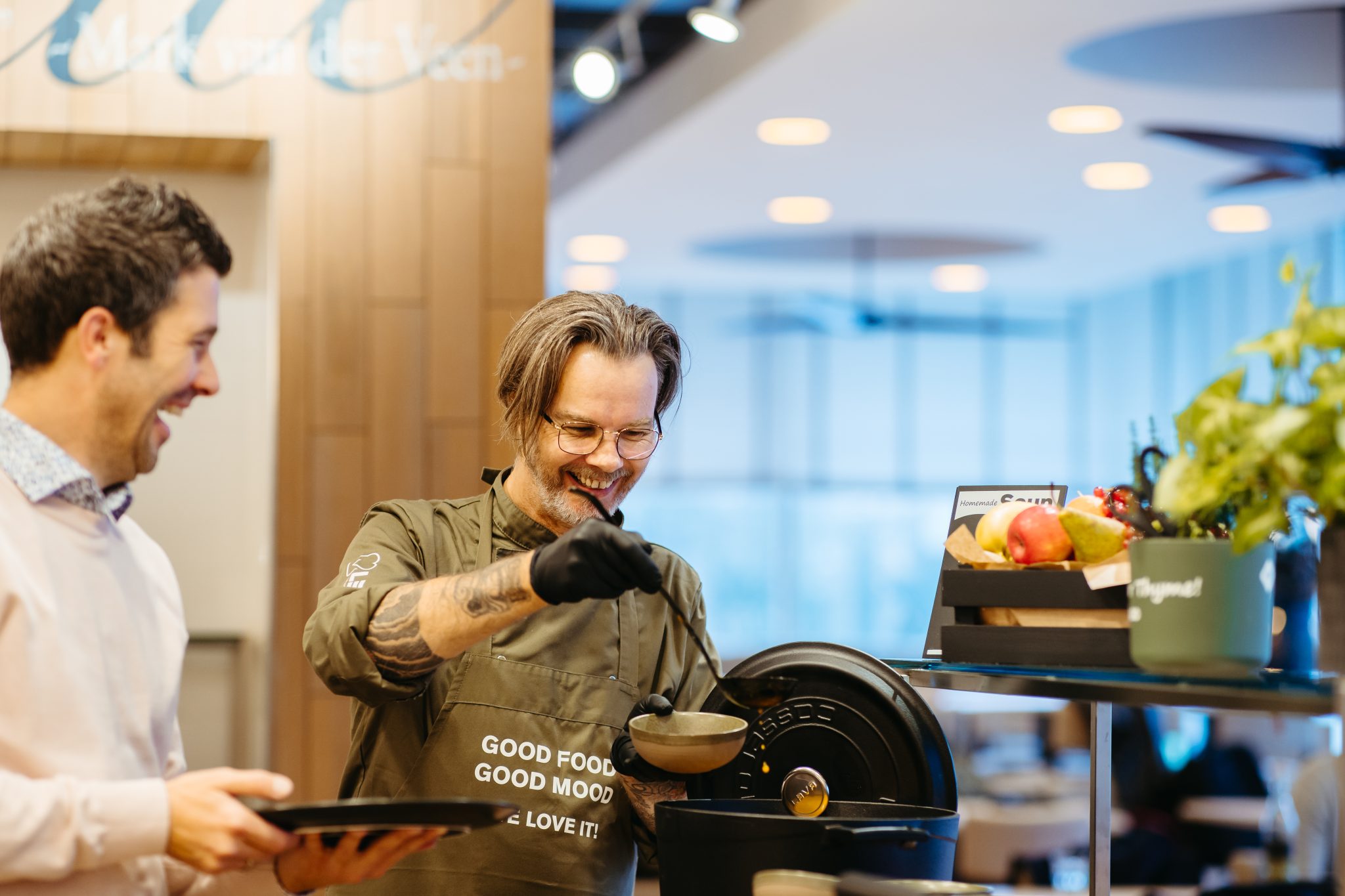 maak impact en met bedrijfscatering werkgeluk op de werkvloer